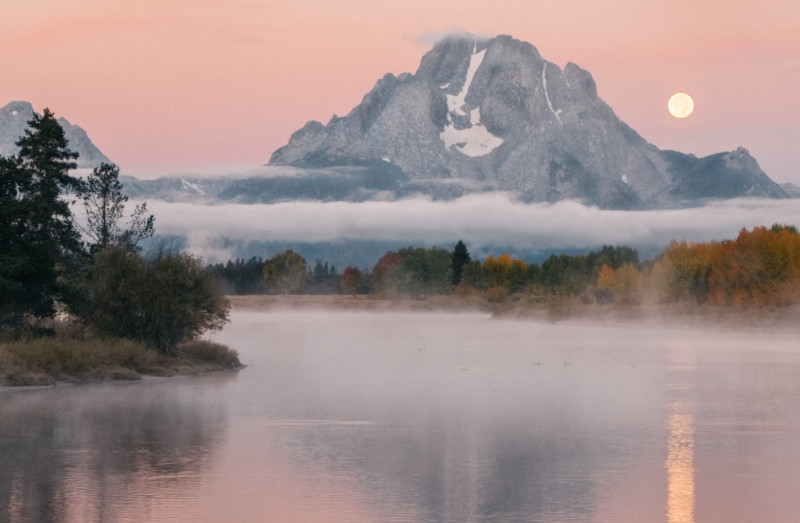 A Surreal Moonset at Oxbow Bend - She's So Bright, Travel, Opinion, Colorful Pastels, Wyoming, Jackson Hole, Grand Tetons, Wanderlust, Morning
